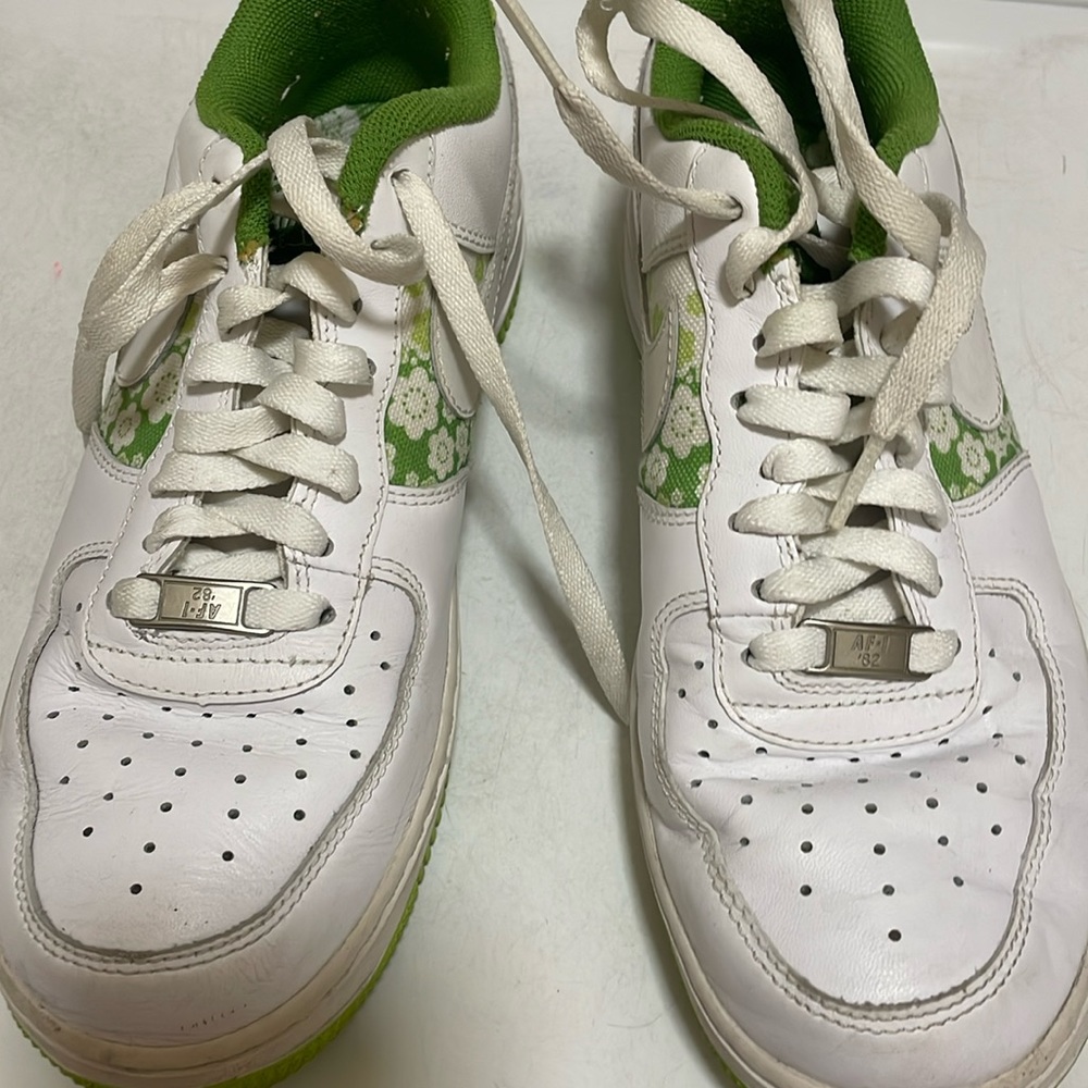 Nike women’s Air Force 1